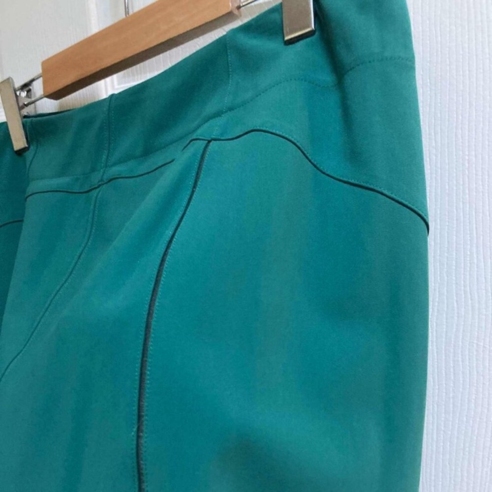 💚💙Cute Lululemon Teal Emerald Green Pencil Skirt So Comfy! - Picture 10 of 13